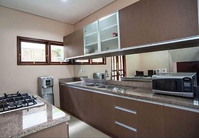 Huge Two Storey 4 Bed 4 Bath Villa With Pool Right in the Heart of Sem