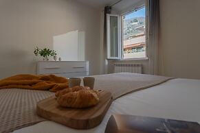 Zezio 44 in Como With 2 Bedrooms and 1 Bathrooms