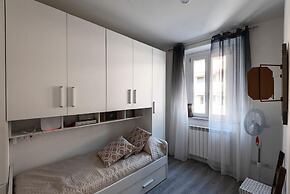 Zezio 44 in Como With 2 Bedrooms and 1 Bathrooms