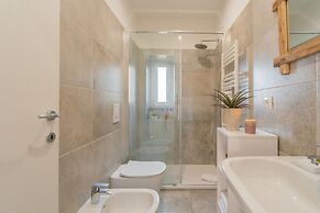 Zezio 44 in Como With 2 Bedrooms and 1 Bathrooms