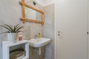 Zezio 44 in Como With 2 Bedrooms and 1 Bathrooms