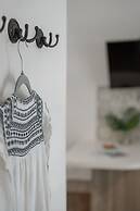 Captain's Seafront Apartments