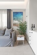 Captain's Seafront Apartments