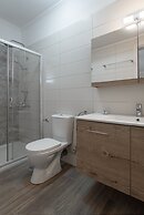 Captain's Seafront Apartments