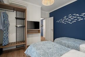 Captain's Seafront Apartments