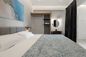 Captain's Seafront Apartments