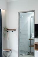 Captain's Seafront Apartments