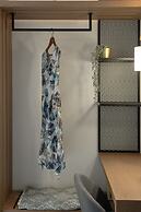 Captain's Seafront Apartments