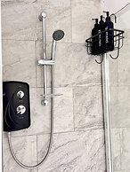 Stylish Spacious 1Bd Apt-kingbed-10min Heaton Park