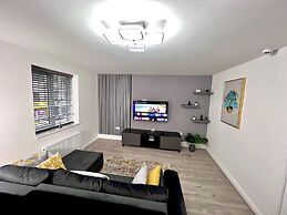 Stylish Spacious 1Bd Apt-kingbed-10min Heaton Park