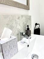 Stylish Spacious 1Bd Apt-kingbed-10min Heaton Park