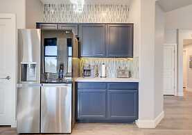 Lux Scottsdale Condo Overlooks 9th Hole Near Golf