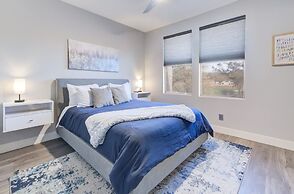 Lux Scottsdale Condo Overlooks 9th Hole Near Golf