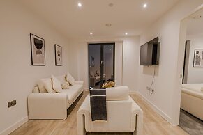 Bianco Suite 2BR With City Views