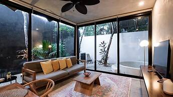 Amazing 3-story Townhouse With Pool in Aldea Zama