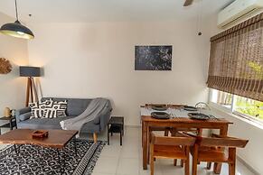 Tropical House With Private Pool in Downtown