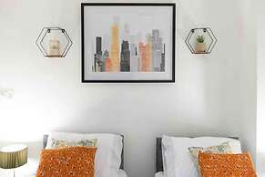 House-sleeps7-parking-garden-petfriendly