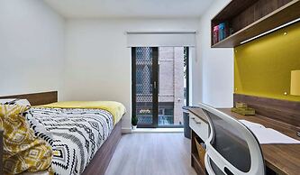 Student Only The Oaks