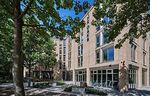 Student Only The Oaks