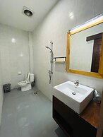 Double D Guesthouse and Villa