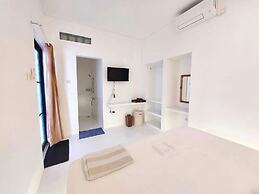 Double D Guesthouse and Villa