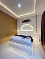 Double D Guesthouse and Villa