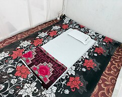 Arail Tent City Kumbh Cottage