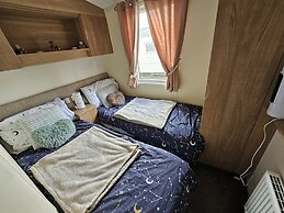 Heidi 2 Bed Robin Hood