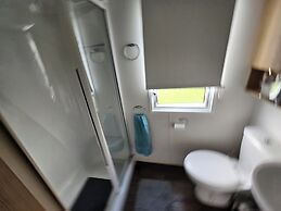 Heidi 2 Bed Robin Hood