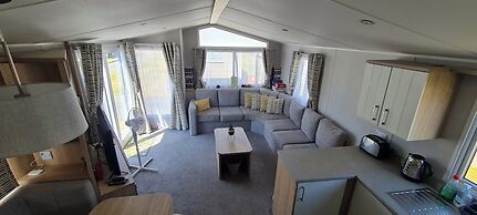 Mikey 3 bed Balcony Rhyl