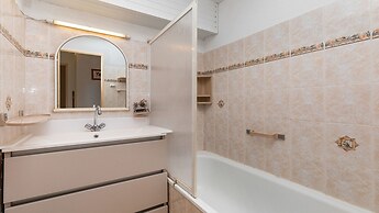 Family-friendly Coastal Haven