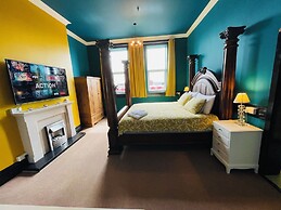 PHOENIX Apartments