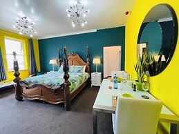 PHOENIX Apartments