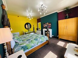 PHOENIX Apartments