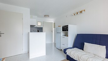 Bright & Breezy Retreat in Agde