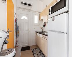 Stylish 2-bedroom Retreat in Agde