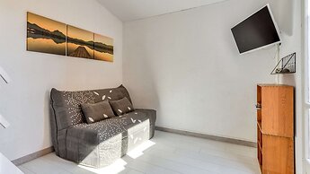 Modern Stay by the Beach
