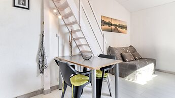 Modern Stay by the Beach