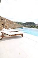 Zennova 52  Villa Cueva