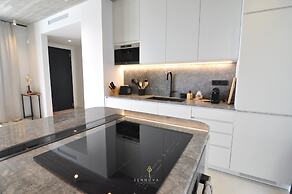 Zennova 52  Villa Cueva