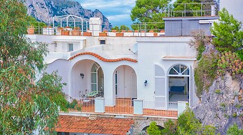 Villacore Capri