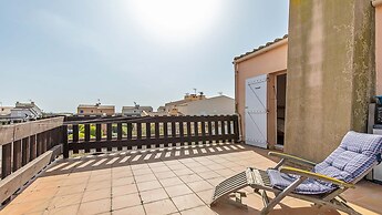 Seaside Family Apartment in Agde