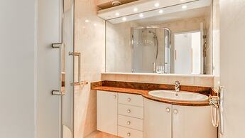 Coastal Comfort in Agde