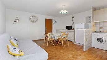 Cozy Retreat Near Agde Beach