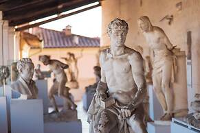 Cozy Pietrasanta Central Apartment With Loft