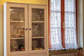 Cozy Pietrasanta Central Apartment With Loft