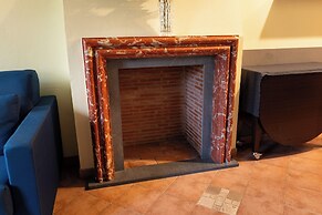 Cozy Pietrasanta Central Apartment With Loft