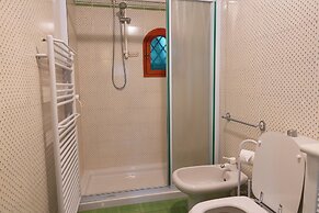 Cozy Pietrasanta Central Apartment With Loft