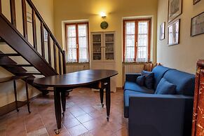 Cozy Pietrasanta Central Apartment With Loft