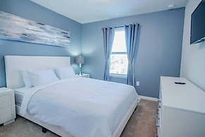 4606 TD - 5BR Townhome Marvel: Private Pool